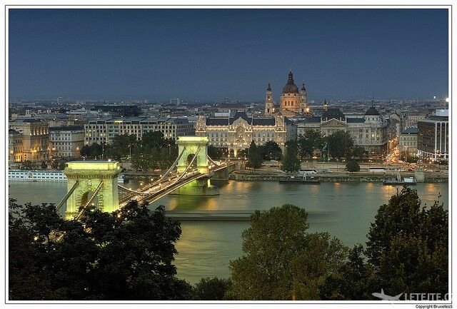 Budapešťou preteká monštruózna rieka Dunaj, autor: bruxelles5
